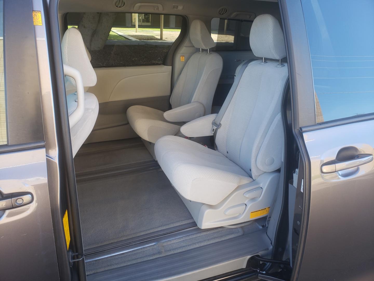 2012 /gray and lite gray Toyota Sienna le (5TDKK3DC2CS) with an 3.5L V6 DOHC 24V engine, 6-Speed Automatic Overdrive transmission, located at 323 E Dunlap Ave., Phoenix, AZ, 85020, (602) 331-9000, 33.567677, -112.069000 - Photo#10